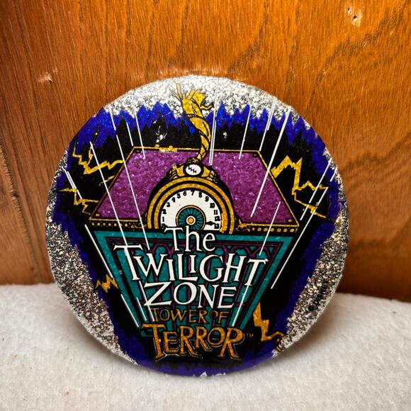 Vintage Disney MGM Studios Twilight Zone Tower of Terror Pin - Picture 1 of 2
